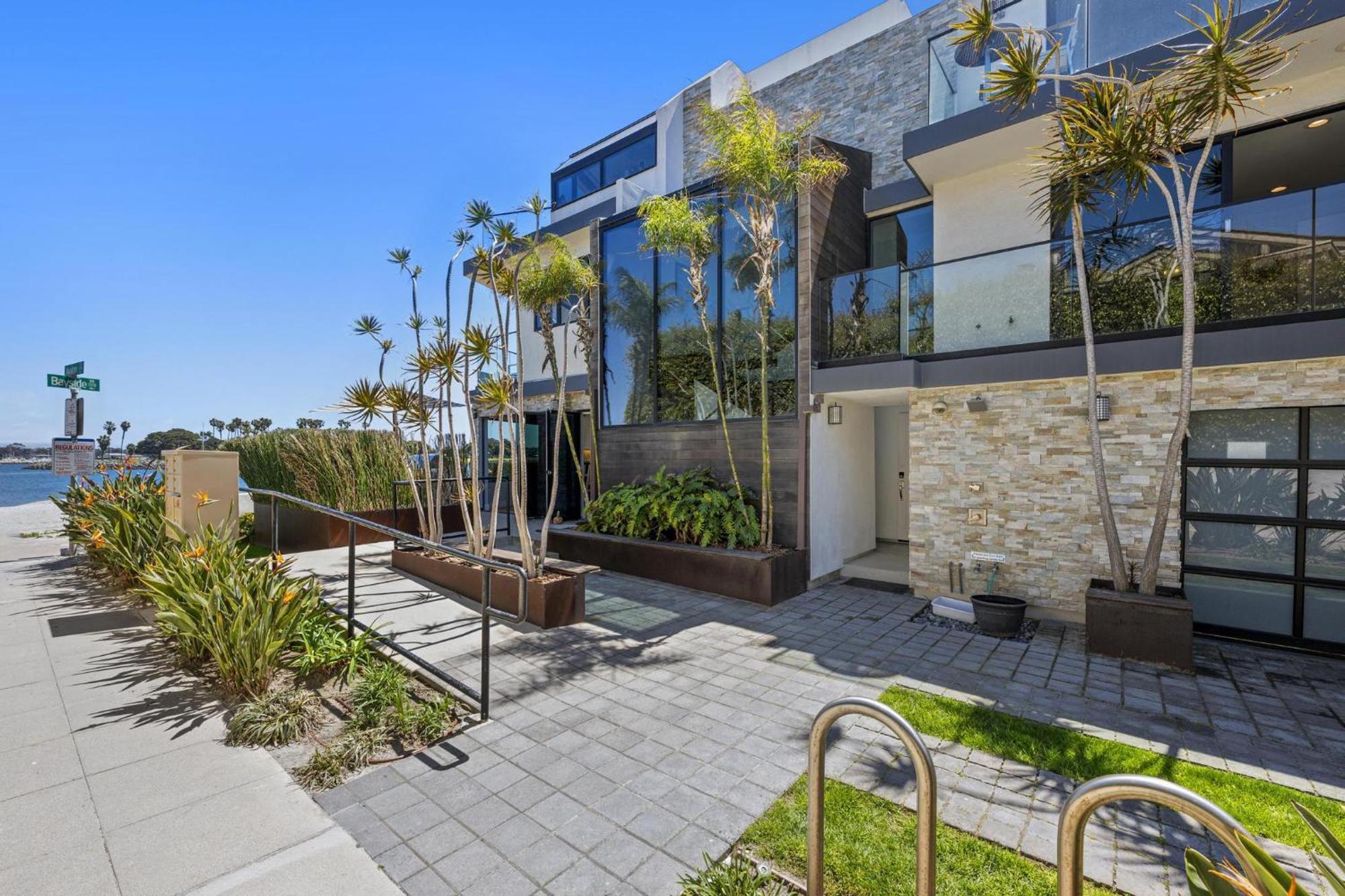 B5396 Bayside Retreat San Diego