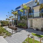 B5396 Bayside Retreat